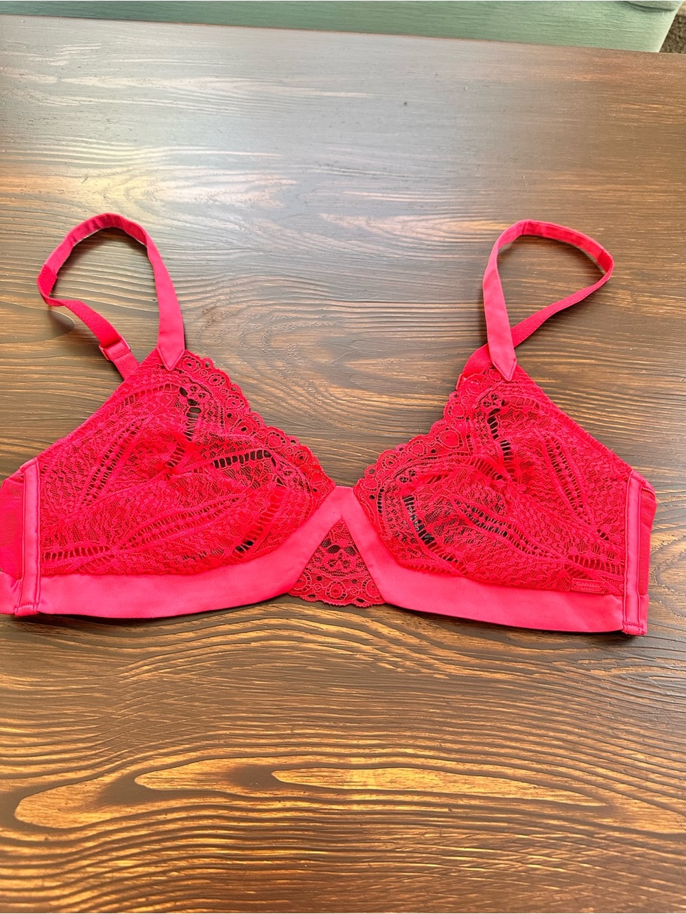 Calvin Klein Red Lace Triangle Bralette | Medium |